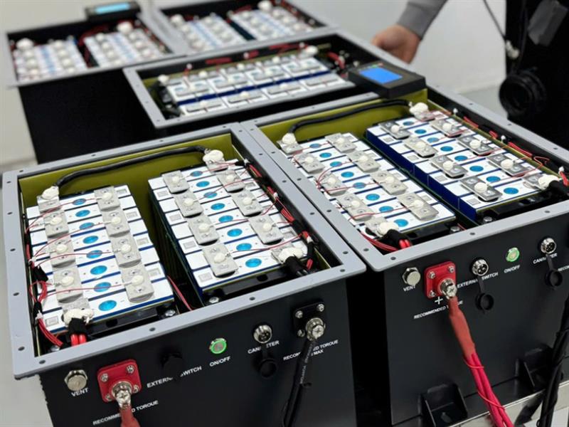 Xe điện 4 bánh nên dùng Pin lithium cell chuẩn hãng EVE+ hoặc Guoxuan High-Tech