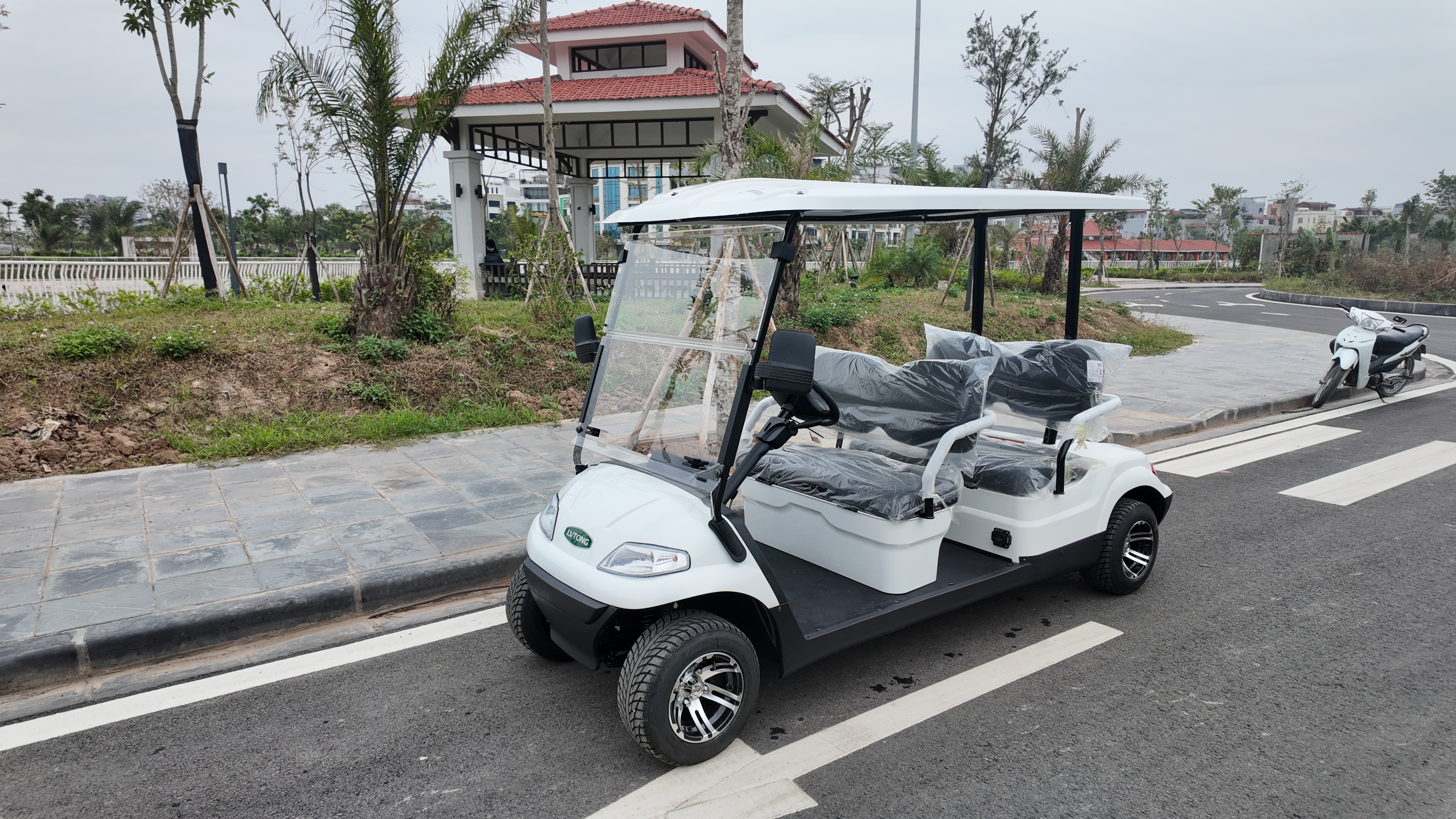 Xe điện 6 chỗ cho sân golf