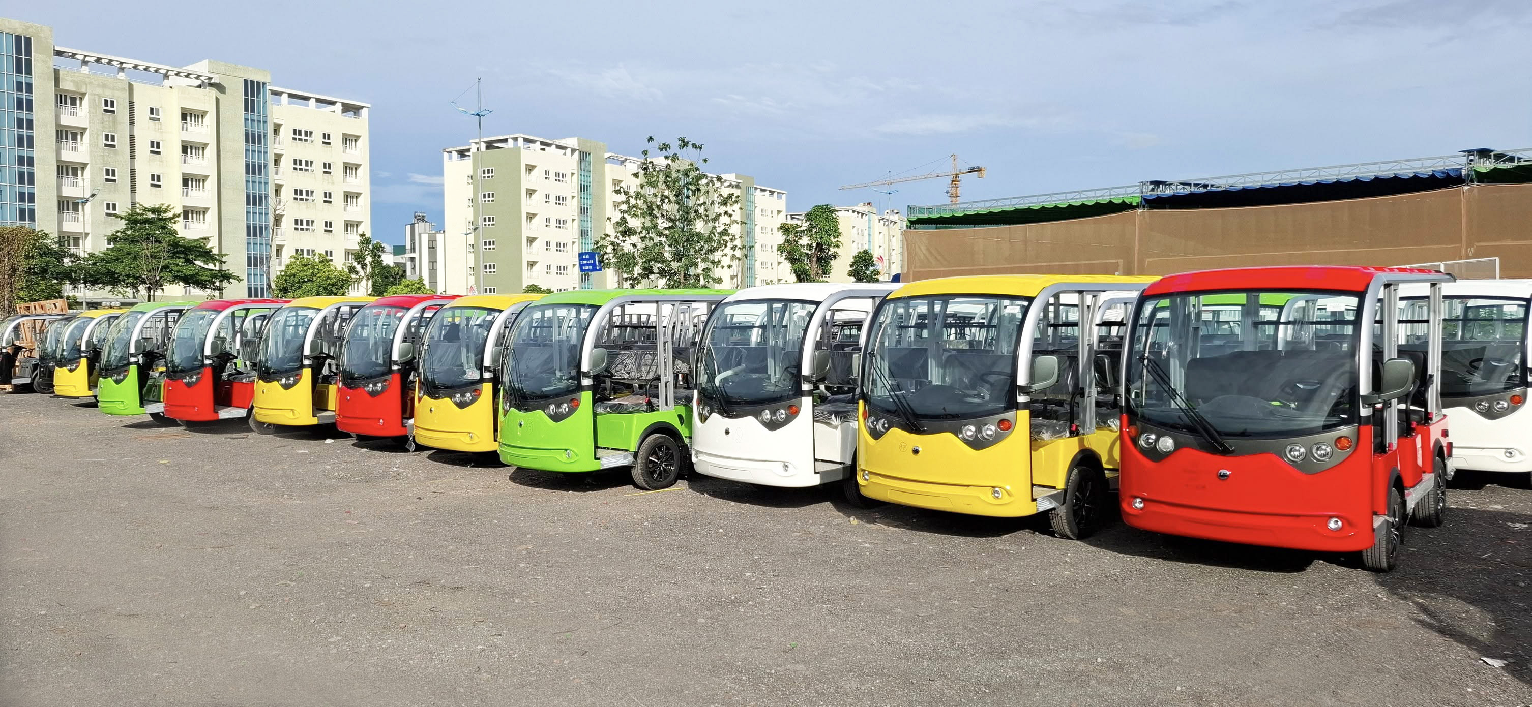 Xe điện khu du lịch chở khách